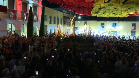 Imagen La procesión del Cristo de los Remedios, santo y seña de las fiestas de...