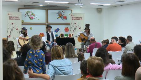 Imagen Los Canticuentos de Primigenius abarrotan la Biblioteca Marcos Ana de...